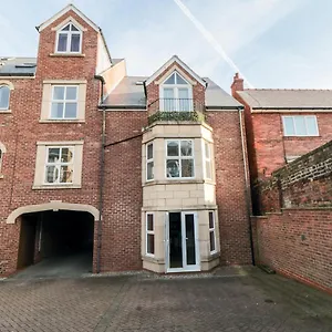 1, 19 Cleveland Terrace Whitby